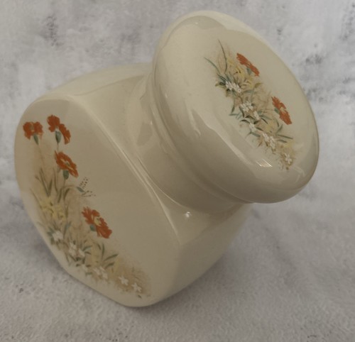 Field flowers storage - m&s,